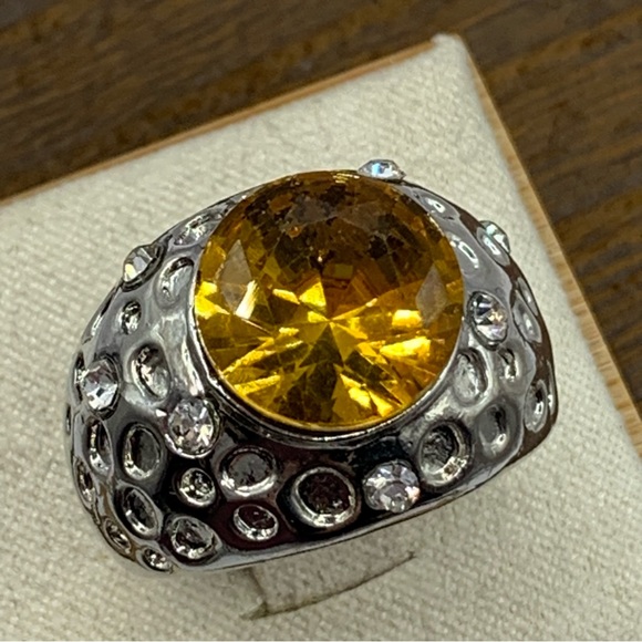 Citrine yellow glass chunky domed cocktail ring silver tone sz 7 - Picture 12 of 14